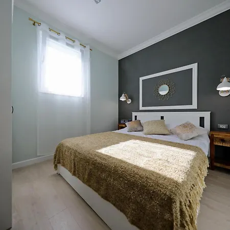 Doel ゲストハウス ザダル