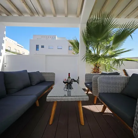 ゲストハウス Doel 3*